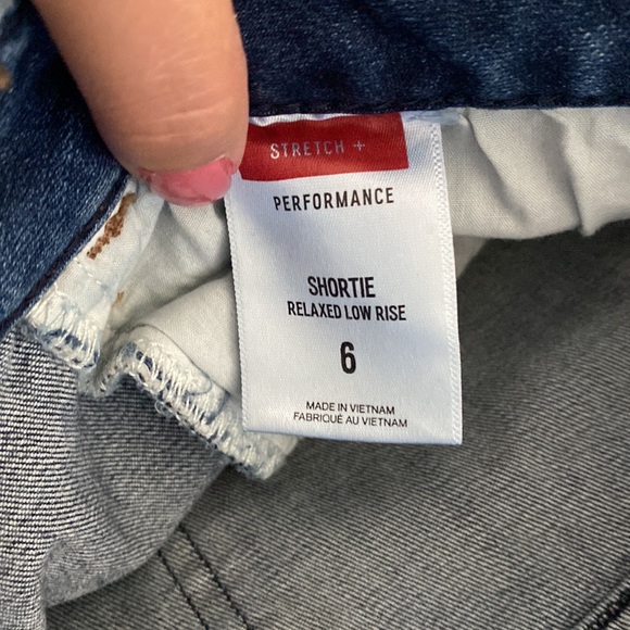 Express Shorts - Picture 3 of 4